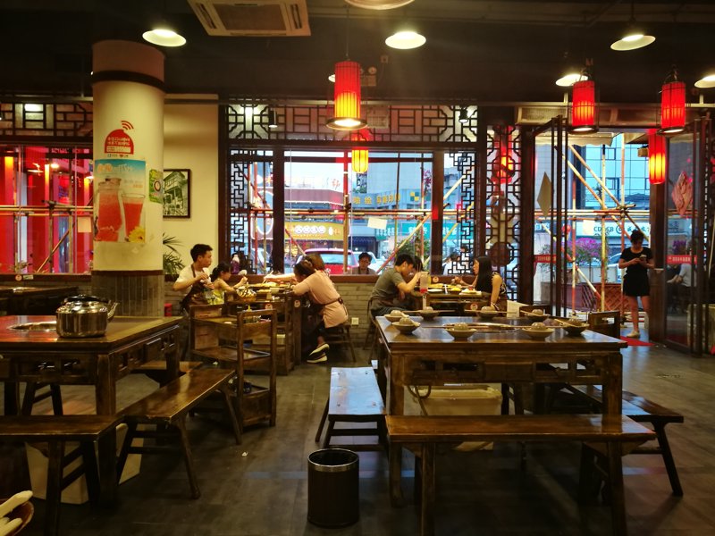 重庆火锅:沸腾的味蕾盛宴