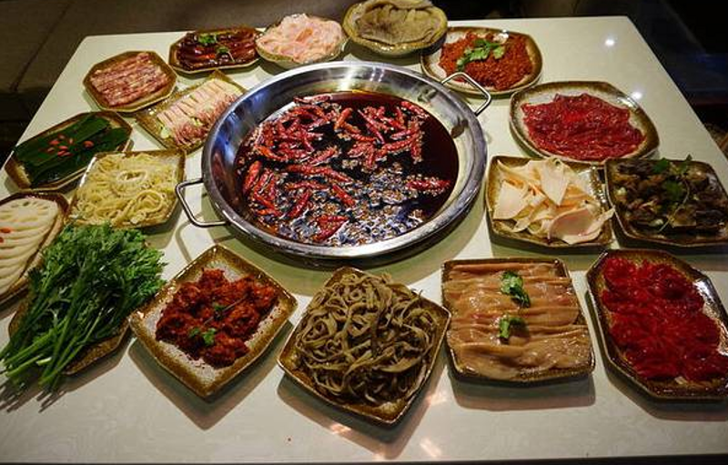重庆火锅店选购指南:如何品尝地道美味